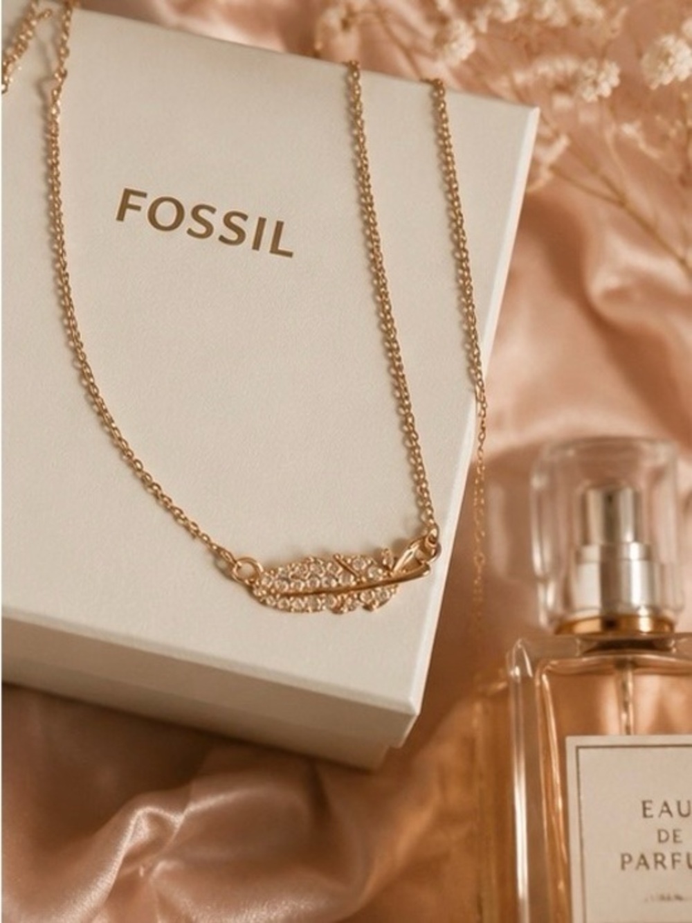 ✨🪶Fossil rose gold tone feather necklace w/sparkling pavé crystal&fine chain ✨🪶